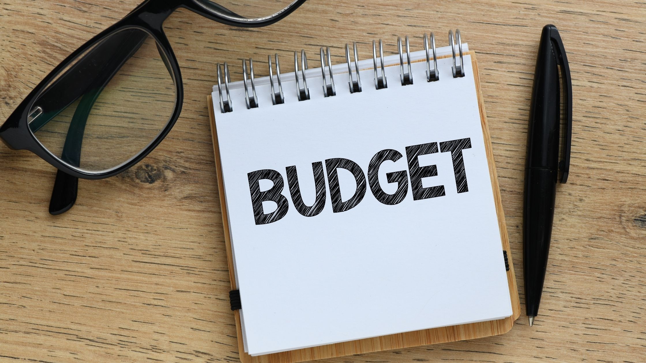 How to do a monthly budget